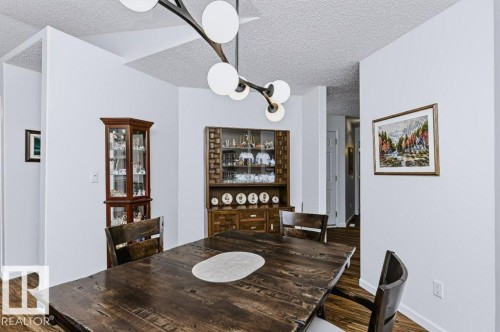 #18 9420 172 St Nw, Edmonton, AB - Indoor Photo Showing Dining Room