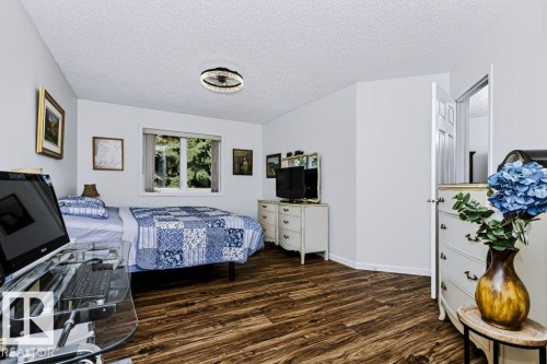 #18 9420 172 St Nw, Edmonton, AB - Indoor Photo Showing Bedroom
