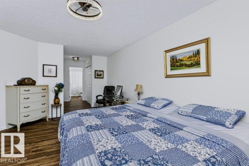 #18 9420 172 St Nw, Edmonton, AB - Indoor Photo Showing Bedroom