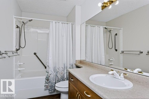 #18 9420 172 St Nw, Edmonton, AB - Indoor Photo Showing Bathroom