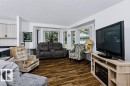 #18 9420 172 St Nw, Edmonton, AB  - Indoor Photo Showing Living Room 