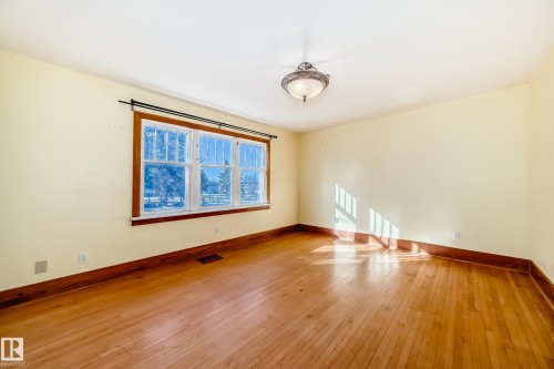 449 Jennifer Heil Way, Spruce Grove, AB - Indoor Photo Showing Other Room