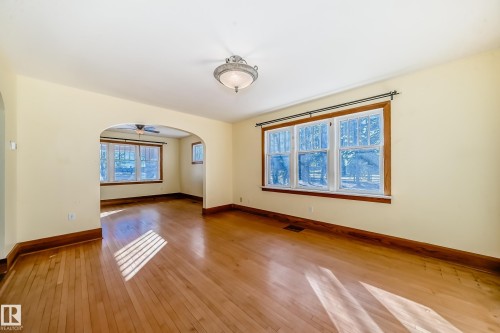 449 Jennifer Heil Way, Spruce Grove, AB - Indoor Photo Showing Other Room