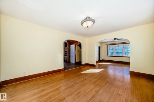 449 Jennifer Heil Way, Spruce Grove, AB - Indoor Photo Showing Other Room