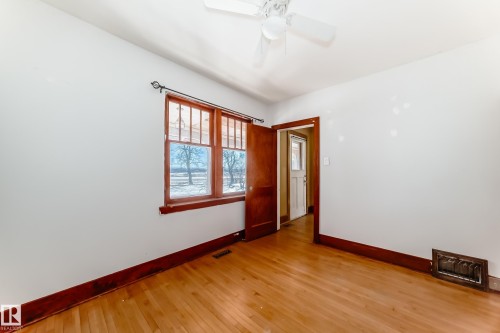 449 Jennifer Heil Way, Spruce Grove, AB - Indoor Photo Showing Other Room