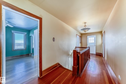 449 Jennifer Heil Way, Spruce Grove, AB - Indoor Photo Showing Other Room