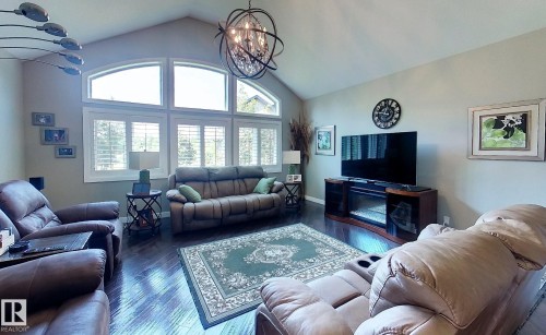 6663 15 Ave, Edson, AB - Indoor Photo Showing Living Room