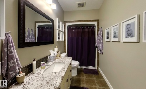 6663 15 Ave, Edson, AB - Indoor Photo Showing Bathroom