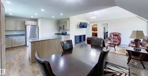 6663 15 Ave, Edson, AB - Indoor