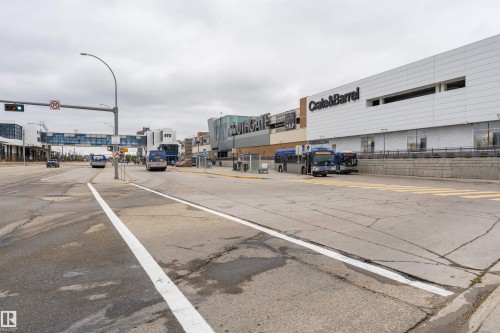 Image quality insufficient for description - 4812 105B Street Nw, Edmonton, AB - Outdoor