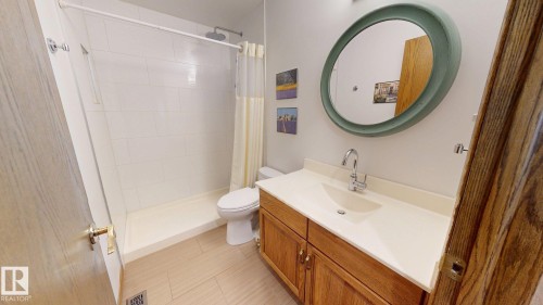 109 Ironwood Place Nw, Edmonton, AB - Indoor Photo Showing Bathroom