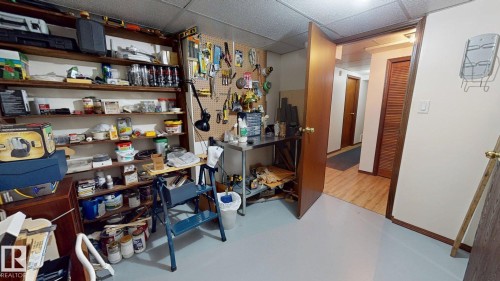 109 Ironwood Place Nw, Edmonton, AB - Indoor Photo Showing Other Room