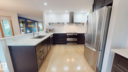 109 Ironwood Place Nw, Edmonton, AB - Indoor Photo Showing Kitchen With Upgraded Kitchen