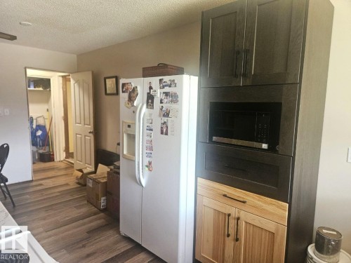 5306 18A Avenue Nw, Edmonton, AB - Indoor Photo Showing Other Room
