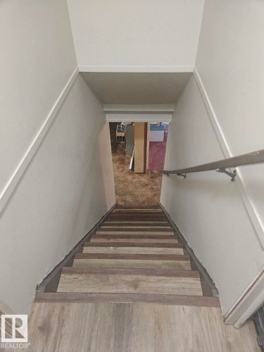 5306 18A Avenue Nw, Edmonton, AB - Indoor Photo Showing Other Room