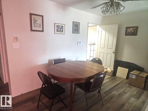 5306 18A Avenue Nw, Edmonton, AB - Indoor Photo Showing Dining Room
