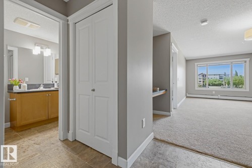 #202 3715 Whitelaw Ln Nw, Edmonton, AB - Indoor Photo Showing Other Room