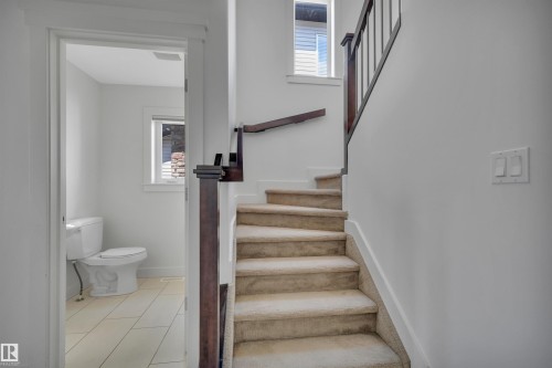 59 Davis Street, Fort Saskatchewan, AB - Indoor