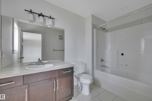 59 Davis Street, Fort Saskatchewan, AB - Indoor Photo Showing Bathroom