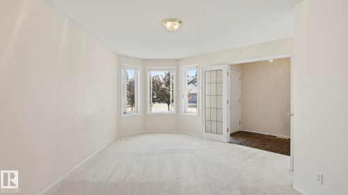#31 8 Dechene Rd Nw, Edmonton, AB - Indoor Photo Showing Other Room