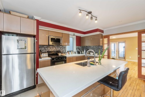 10207 88 Street Nw, Edmonton, AB - Indoor Photo Showing Kitchen With Double Sink With Upgraded Kitchen