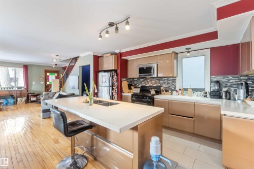 10207 88 Street Nw, Edmonton, AB - Indoor Photo Showing Kitchen With Double Sink With Upgraded Kitchen