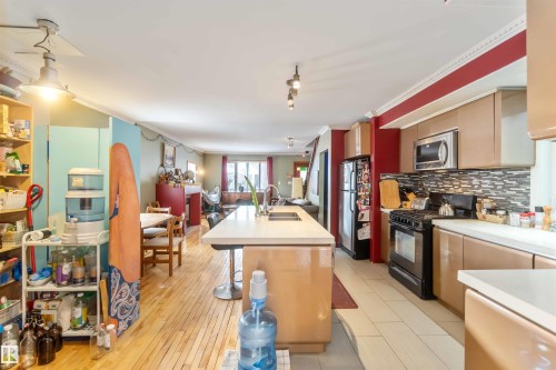 10207 88 Street Nw, Edmonton, AB - Indoor Photo Showing Kitchen