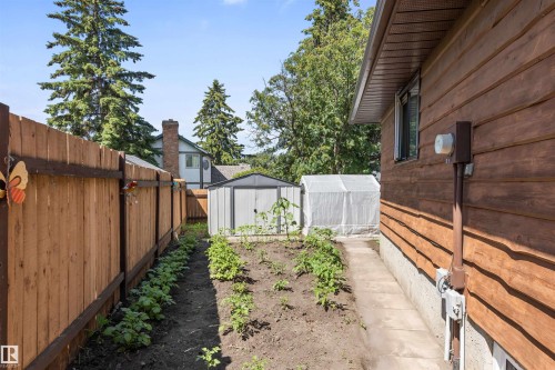318 Grand Meadow Crescent Nw, Edmonton, AB - Outdoor
