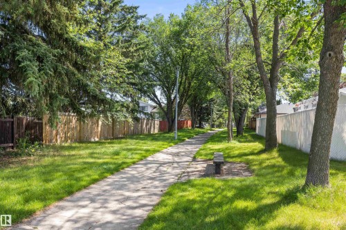 318 Grand Meadow Crescent Nw, Edmonton, AB - Outdoor