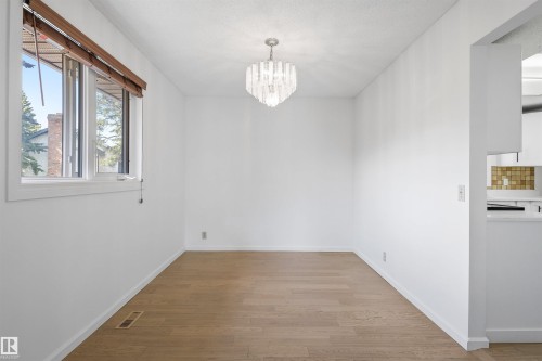 318 Grand Meadow Crescent Nw, Edmonton, AB - Indoor Photo Showing Other Room