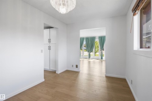 318 Grand Meadow Crescent Nw, Edmonton, AB - Indoor Photo Showing Other Room