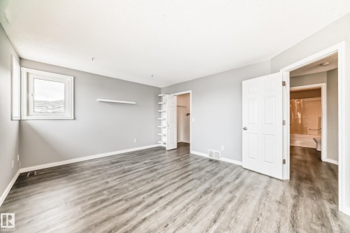 784 Blackburn Place Sw, Edmonton, AB - Indoor Photo Showing Other Room