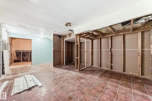 784 Blackburn Place Sw, Edmonton, AB - Indoor Photo Showing Basement