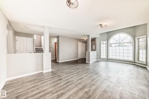 784 Blackburn Place Sw, Edmonton, AB - Indoor Photo Showing Other Room