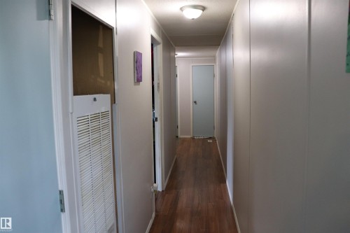 #54  4202 45 Street, Wetaskiwin, AB - Indoor Photo Showing Other Room