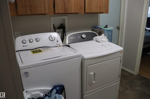 #54  4202 45 Street, Wetaskiwin, AB - Indoor Photo Showing Laundry Room