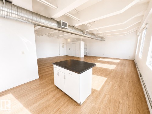 #702 10105 109 St Nw, Edmonton, AB - Indoor