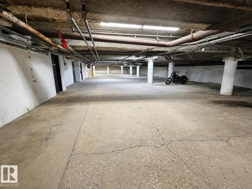 #702 10105 109 St Nw, Edmonton, AB - Indoor Photo Showing Garage