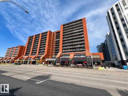 #702 10105 109 St Nw, Edmonton, AB - Outdoor