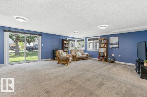7 Whiteoaks Estates, St. Albert, AB - Indoor