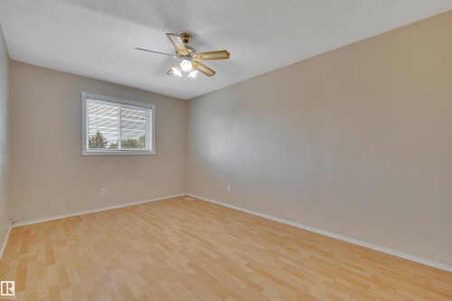2218 38 Street Nw, Edmonton, AB - Indoor Photo Showing Other Room