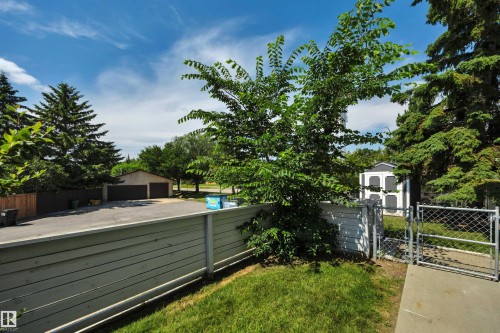 2218 38 Street Nw, Edmonton, AB - Outdoor