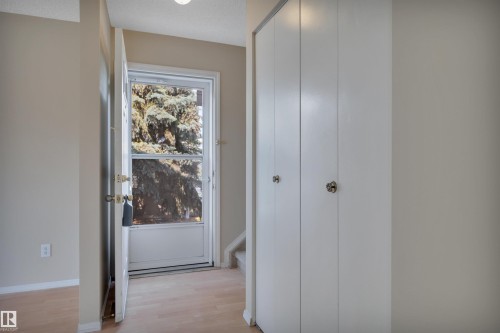 2218 38 Street Nw, Edmonton, AB - Indoor Photo Showing Other Room
