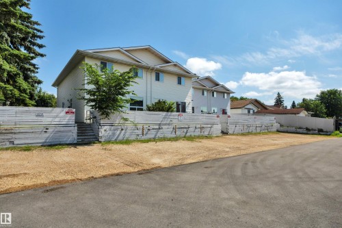 2218 38 Street Nw, Edmonton, AB - Outdoor