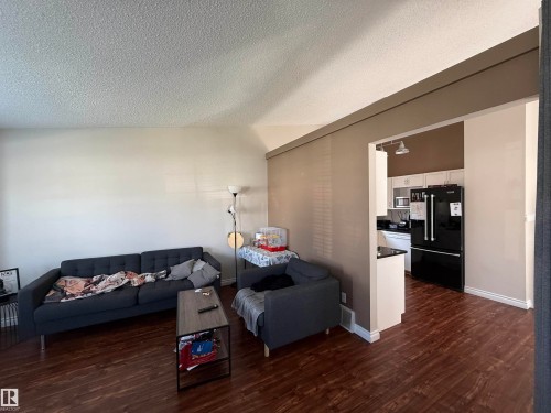 8025 15A Avenue Nw, Edmonton, AB - Indoor