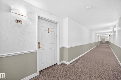 #109 10945 21 Av Nw, Edmonton, AB - Indoor Photo Showing Other Room