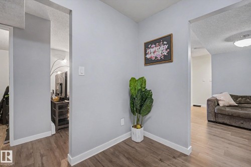 #101 7203 171 St Nw, Edmonton, AB - Indoor