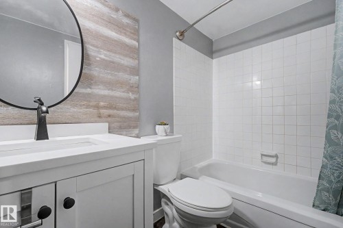 #101 7203 171 St Nw, Edmonton, AB - Indoor Photo Showing Bathroom