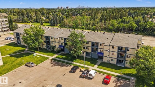 #101 7203 171 St Nw, Edmonton, AB - Outdoor