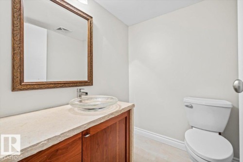 #202 10010 119 St Nw, Edmonton, AB - Indoor Photo Showing Bathroom